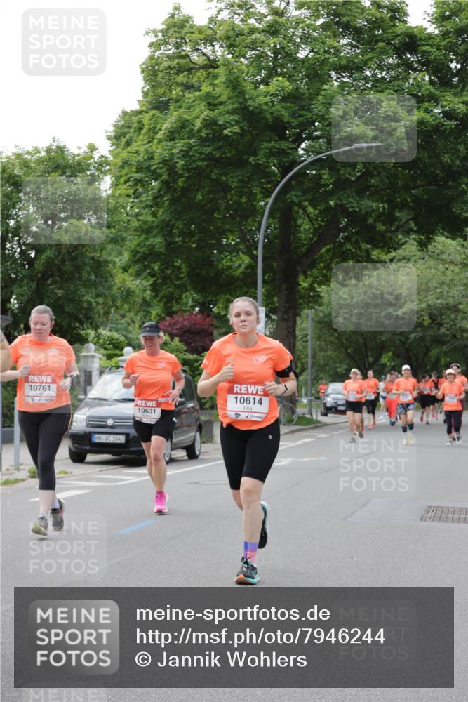 15.06.2025 - REWE Women's Run Jannik Wohlers http://msf.ph/oto/7946244 15.06.2025 08:29:58 Laufen 10761, 1043, 10631, 10614 meine-sportfotos.de