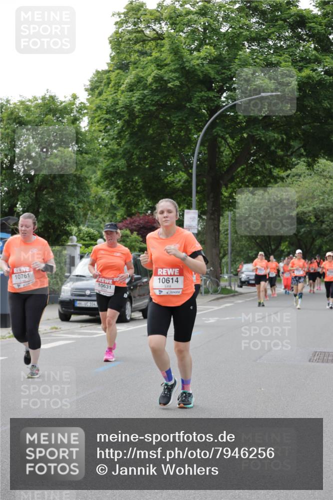 15.06.2025 - REWE Women's Run Jannik Wohlers http://msf.ph/oto/7946256 15.06.2025 08:29:58 Laufen 10761, 1043, 10631, 10614 meine-sportfotos.de