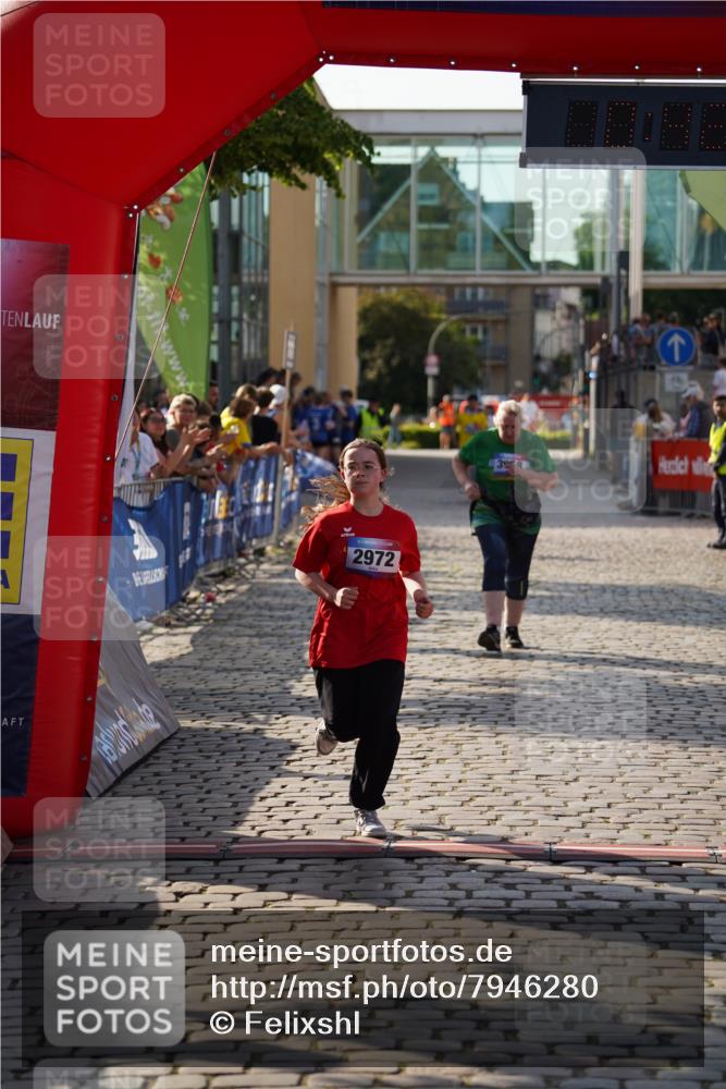 13.06.2025 - Holstenköstenlauf Felixshl http://msf.ph/oto/7946280 13.06.2025 18:12:38 Laufen 2972, 3858 meine-sportfotos.de