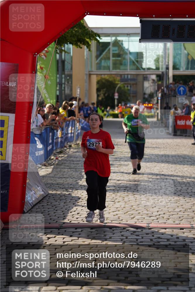 13.06.2025 - Holstenköstenlauf Felixshl http://msf.ph/oto/7946289 13.06.2025 18:12:38 Laufen 2972, 3858 meine-sportfotos.de