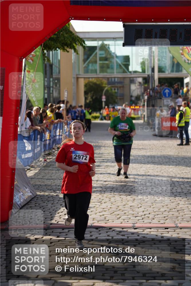13.06.2025 - Holstenköstenlauf Felixshl http://msf.ph/oto/7946324 13.06.2025 18:12:38 Laufen 2972, 3858 meine-sportfotos.de