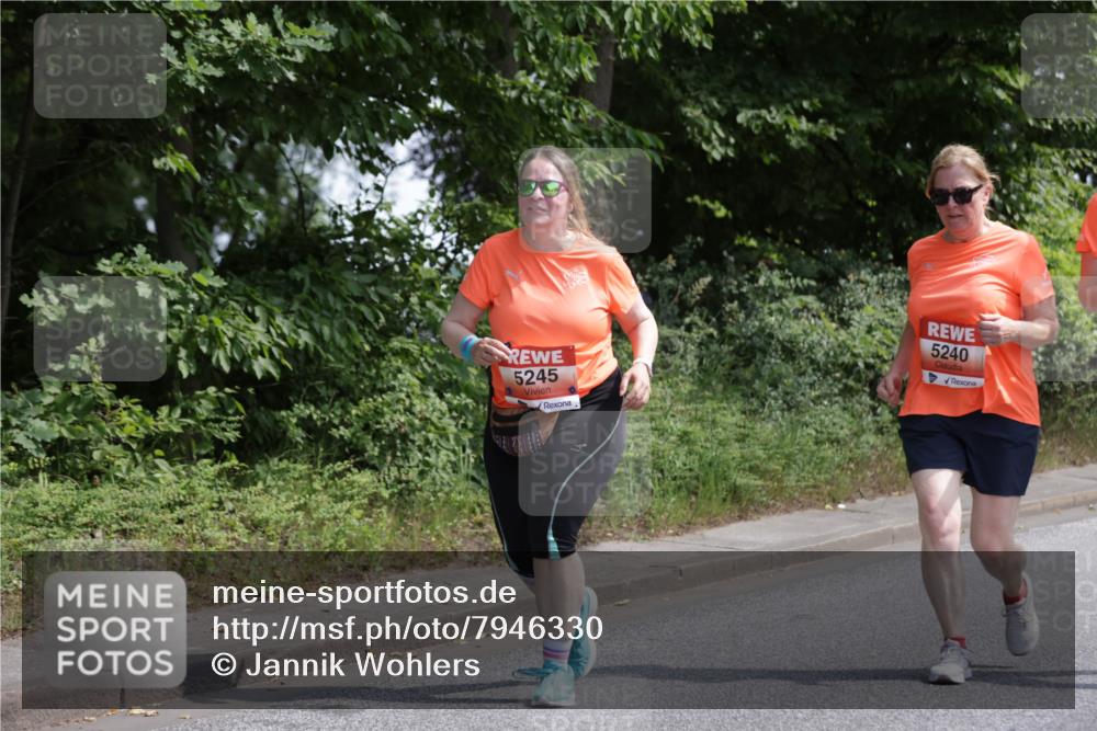 15.06.2025 - REWE Women's Run Jannik Wohlers http://msf.ph/oto/7946330 15.06.2025 10:20:03 Laufen 5245, 5240 meine-sportfotos.de