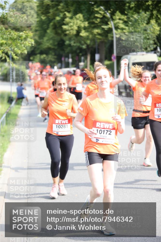15.06.2025 - REWE Women's Run Jannik Wohlers http://msf.ph/oto/7946342 15.06.2025 09:44:55 Laufen 10281, 10172, 10, 4 meine-sportfotos.de