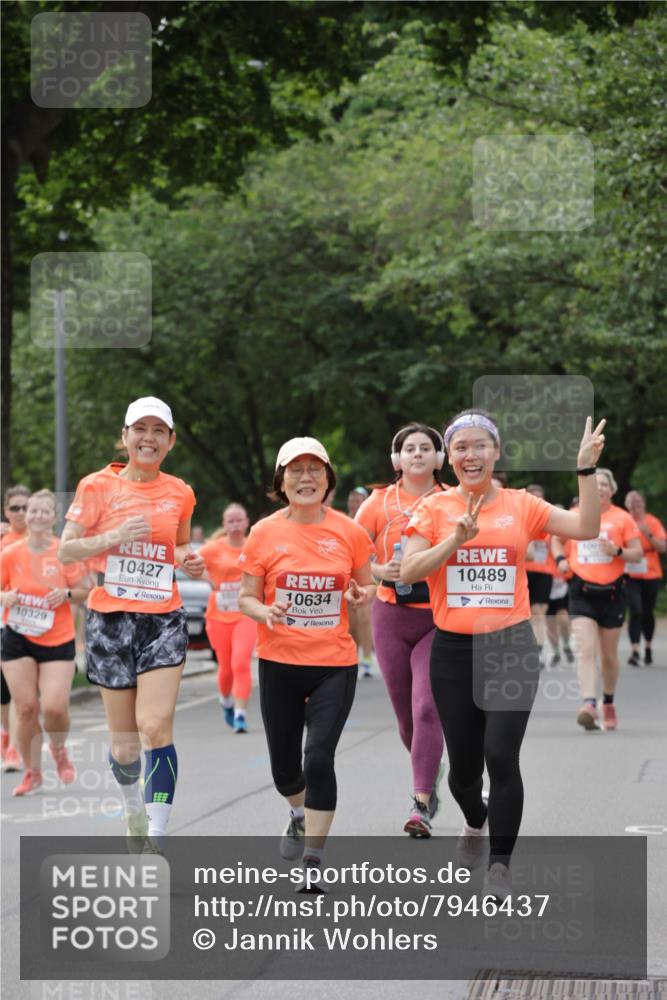 15.06.2025 - REWE Women's Run Jannik Wohlers http://msf.ph/oto/7946437 15.06.2025 08:30:02 Laufen 10329, 10427, 10634, 10489 meine-sportfotos.de