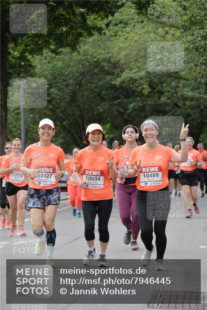 15.06.2025 - REWE Women's Run Jannik Wohlers http://msf.ph/oto/7946445 15.06.2025 08:30:03 Laufen 10329, 10427, 10634, 10489 meine-sportfotos.de