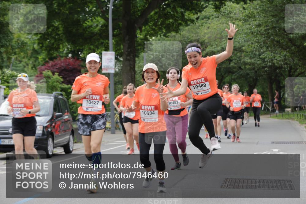 15.06.2025 - REWE Women's Run Jannik Wohlers http://msf.ph/oto/7946460 15.06.2025 08:30:04 Laufen 110849, 10427, 10634, 10489, 10453, 10671 meine-sportfotos.de