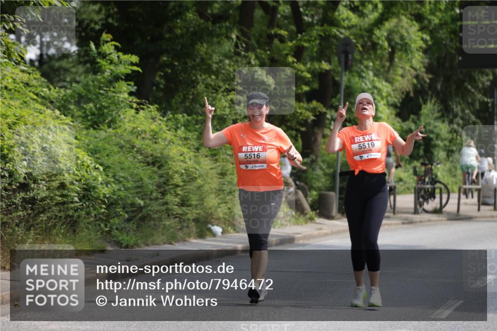 15.06.2025 - REWE Women's Run Jannik Wohlers http://msf.ph/oto/7946472 15.06.2025 10:21:15 Laufen 5516, 5519 meine-sportfotos.de