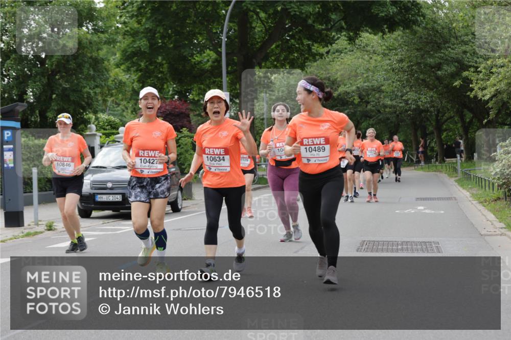 15.06.2025 - REWE Women's Run Jannik Wohlers http://msf.ph/oto/7946518 15.06.2025 08:30:05 Laufen 10846, 1043, 10427, 10634, 104, 10489, 0329 meine-sportfotos.de