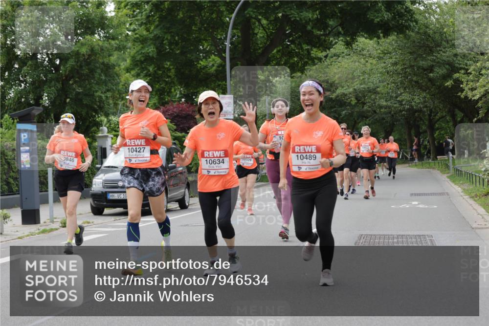 15.06.2025 - REWE Women's Run Jannik Wohlers http://msf.ph/oto/7946534 15.06.2025 08:30:05 Laufen 9846, 10427, 10634, 10, 10329, 10, 10489, 10671 meine-sportfotos.de
