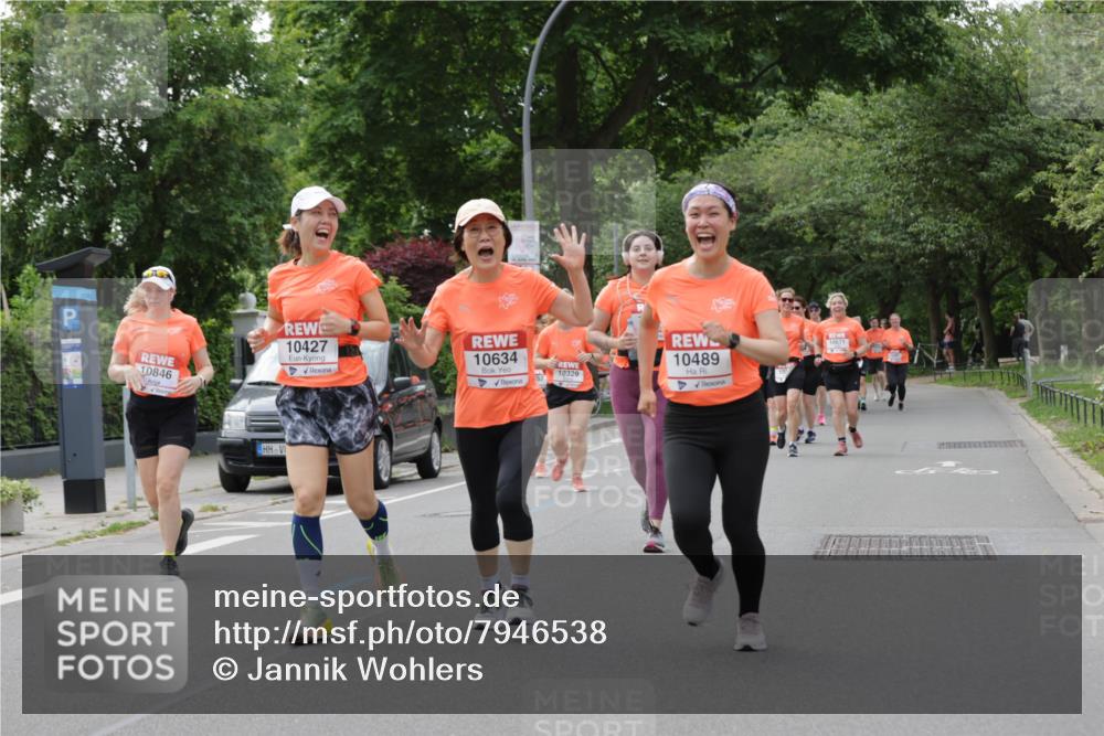 15.06.2025 - REWE Women's Run Jannik Wohlers http://msf.ph/oto/7946538 15.06.2025 08:30:05 Laufen 10846, 10427, 10634, 10489, 10329 meine-sportfotos.de