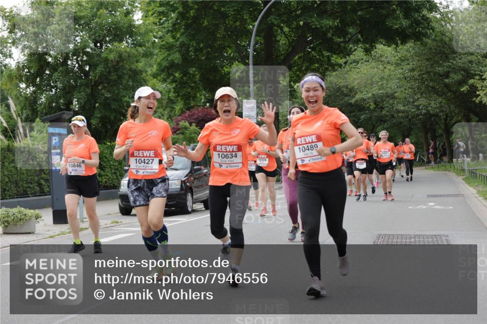15.06.2025 - REWE Women's Run Jannik Wohlers http://msf.ph/oto/7946556 15.06.2025 08:30:06 Laufen 10846, 10427, 10634, 0657, 10329, 10489, 10345, 10671 meine-sportfotos.de