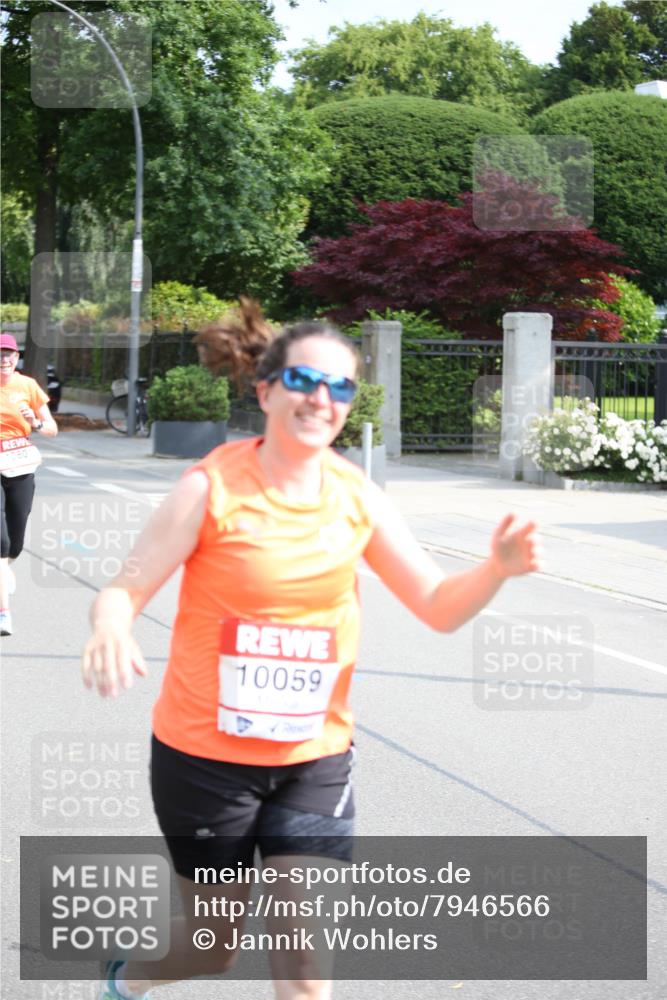15.06.2025 - REWE Women's Run Jannik Wohlers http://msf.ph/oto/7946566 15.06.2025 09:45:05 Laufen 080, 10059 meine-sportfotos.de