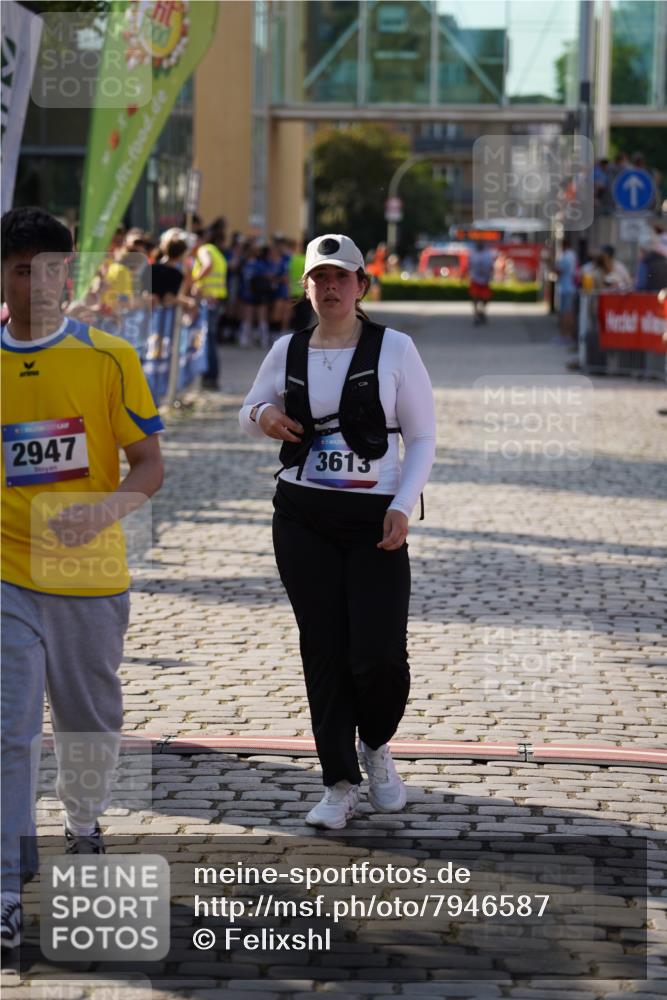13.06.2025 - Holstenköstenlauf Felixshl http://msf.ph/oto/7946587 13.06.2025 18:12:52 Laufen 2947, 3103, 3613 meine-sportfotos.de