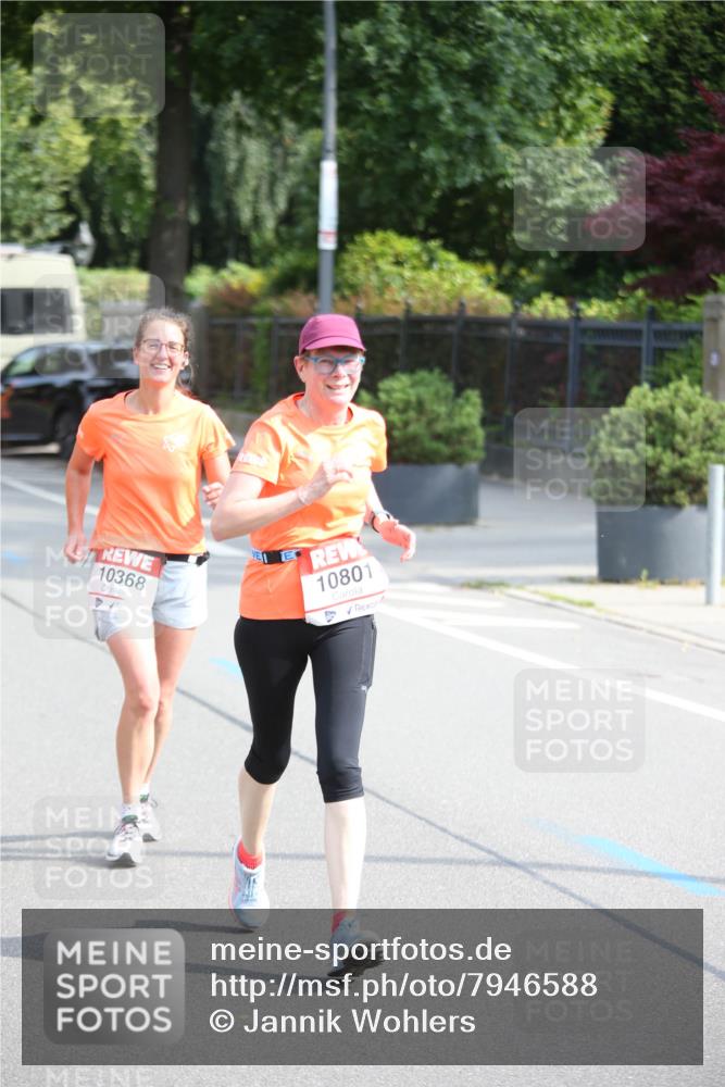 15.06.2025 - REWE Women's Run Jannik Wohlers http://msf.ph/oto/7946588 15.06.2025 09:45:06 Laufen 10368, 10801 meine-sportfotos.de