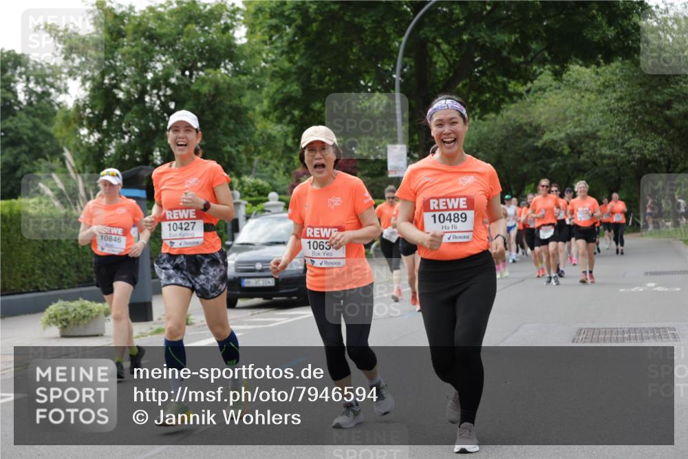 15.06.2025 - REWE Women's Run Jannik Wohlers http://msf.ph/oto/7946594 15.06.2025 08:30:06 Laufen 10846, 10427, 1063, 10489 meine-sportfotos.de