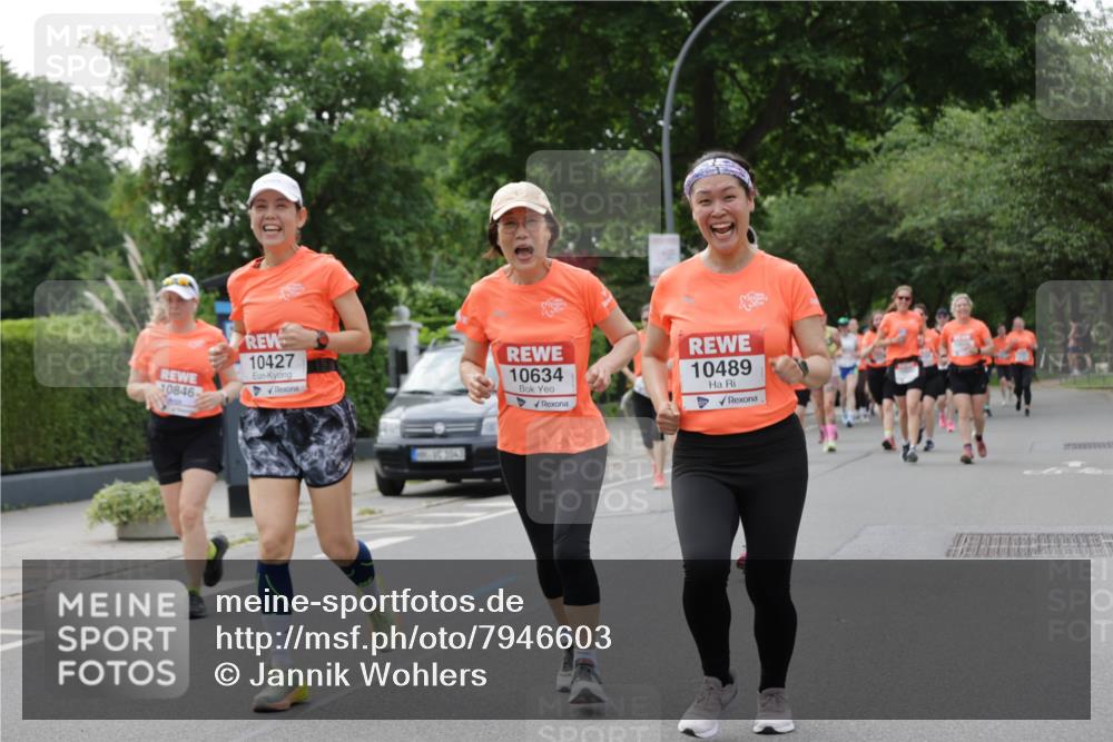 15.06.2025 - REWE Women's Run Jannik Wohlers http://msf.ph/oto/7946603 15.06.2025 08:30:06 Laufen 10, 10846, 10427, 1043, 10634, 10489 meine-sportfotos.de
