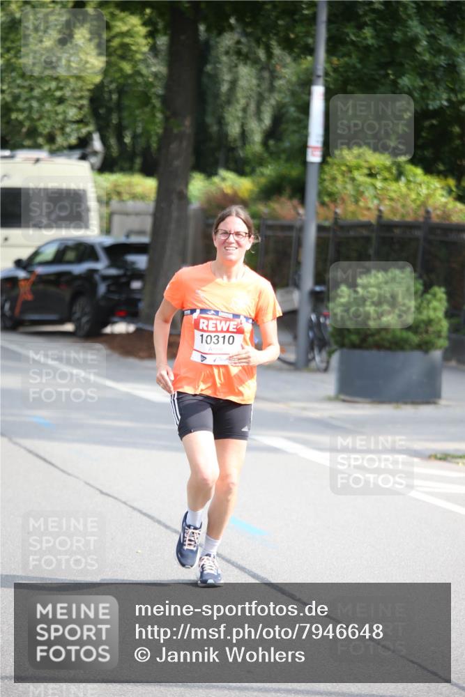 15.06.2025 - REWE Women's Run Jannik Wohlers http://msf.ph/oto/7946648 15.06.2025 09:45:10 Laufen 10310 meine-sportfotos.de