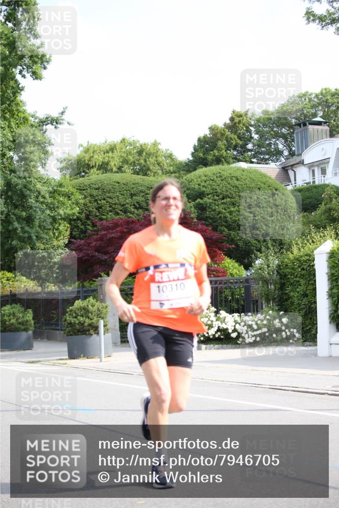 15.06.2025 - REWE Women's Run Jannik Wohlers http://msf.ph/oto/7946705 15.06.2025 09:45:12 Laufen 10310 meine-sportfotos.de