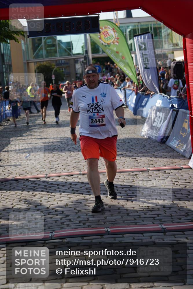 13.06.2025 - Holstenköstenlauf Felixshl http://msf.ph/oto/7946723 13.06.2025 18:13:25 Laufen 2385, 2386, 2393, 2526 meine-sportfotos.de