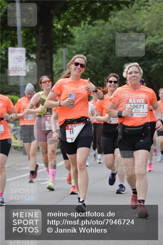 15.06.2025 - REWE Women's Run Jannik Wohlers http://msf.ph/oto/7946724 15.06.2025 08:30:10 Laufen 10, 10671 meine-sportfotos.de