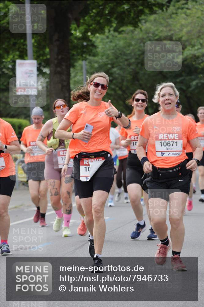 15.06.2025 - REWE Women's Run Jannik Wohlers http://msf.ph/oto/7946733 15.06.2025 08:30:10 Laufen 10, 10671 meine-sportfotos.de