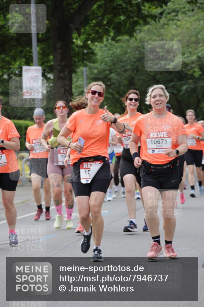 15.06.2025 - REWE Women's Run Jannik Wohlers http://msf.ph/oto/7946737 15.06.2025 08:30:10 Laufen 7, 1014, 10, 10, 106, 97, 10671 meine-sportfotos.de