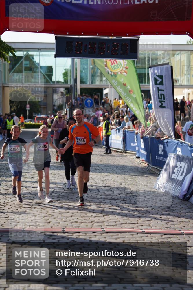 13.06.2025 - Holstenköstenlauf Felixshl http://msf.ph/oto/7946738 13.06.2025 18:13:28 Laufen 2196, 2385, 2386, 2393, 2526 meine-sportfotos.de
