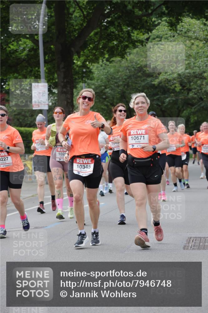 15.06.2025 - REWE Women's Run Jannik Wohlers http://msf.ph/oto/7946748 15.06.2025 08:30:10 Laufen 0227, 1014, 102, 10345, 10671, 0209, 1008 meine-sportfotos.de