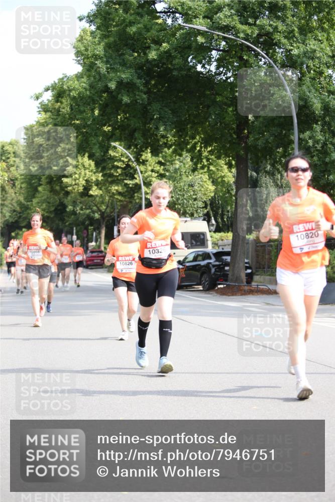 15.06.2025 - REWE Women's Run Jannik Wohlers http://msf.ph/oto/7946751 15.06.2025 09:45:14 Laufen 10868, 10326, 10826, 10820 meine-sportfotos.de