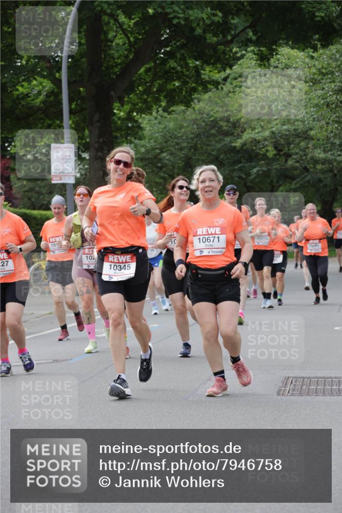 15.06.2025 - REWE Women's Run Jannik Wohlers http://msf.ph/oto/7946758 15.06.2025 08:30:10 Laufen 27, 10, 102, 10345, 10, 10671, 799, 10209, 10081 meine-sportfotos.de