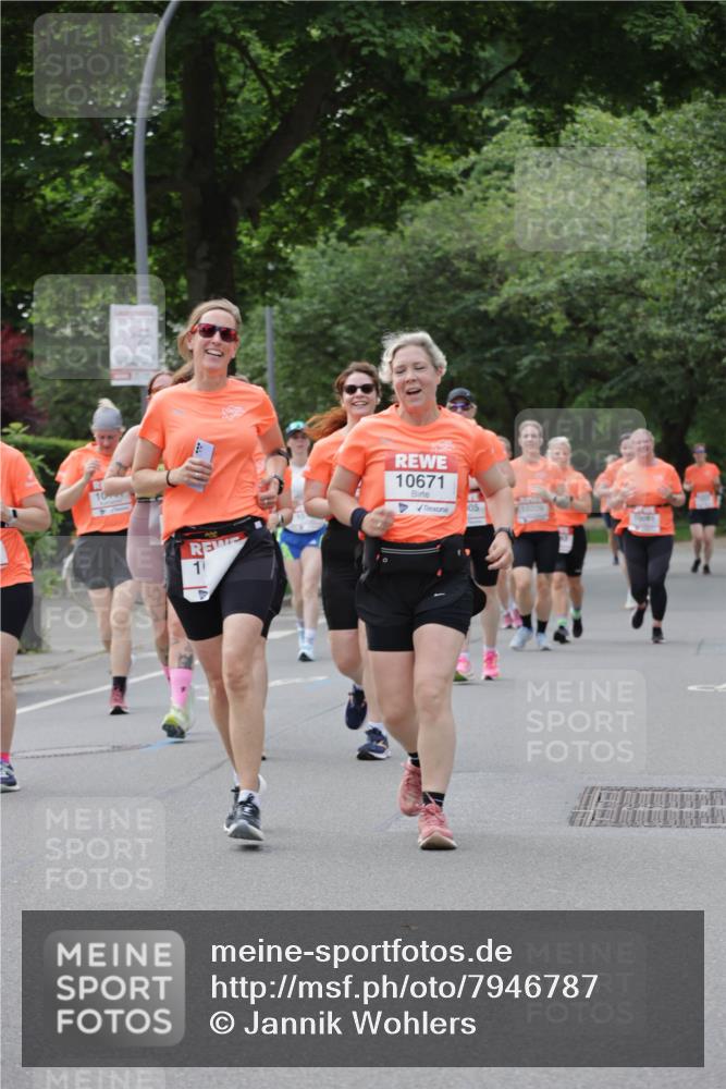 15.06.2025 - REWE Women's Run Jannik Wohlers http://msf.ph/oto/7946787 15.06.2025 08:30:11 Laufen 10671 meine-sportfotos.de
