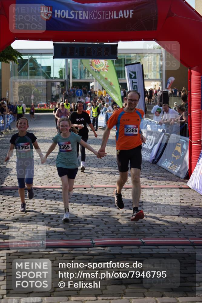 13.06.2025 - Holstenköstenlauf Felixshl http://msf.ph/oto/7946795 13.06.2025 18:13:29 Laufen 2196, 2385, 2386, 2393, 2526 meine-sportfotos.de