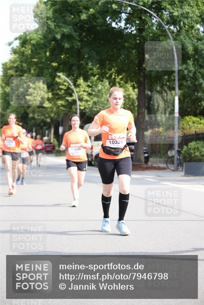 15.06.2025 - REWE Women's Run Jannik Wohlers http://msf.ph/oto/7946798 15.06.2025 09:45:14 Laufen 10826, 10326 meine-sportfotos.de