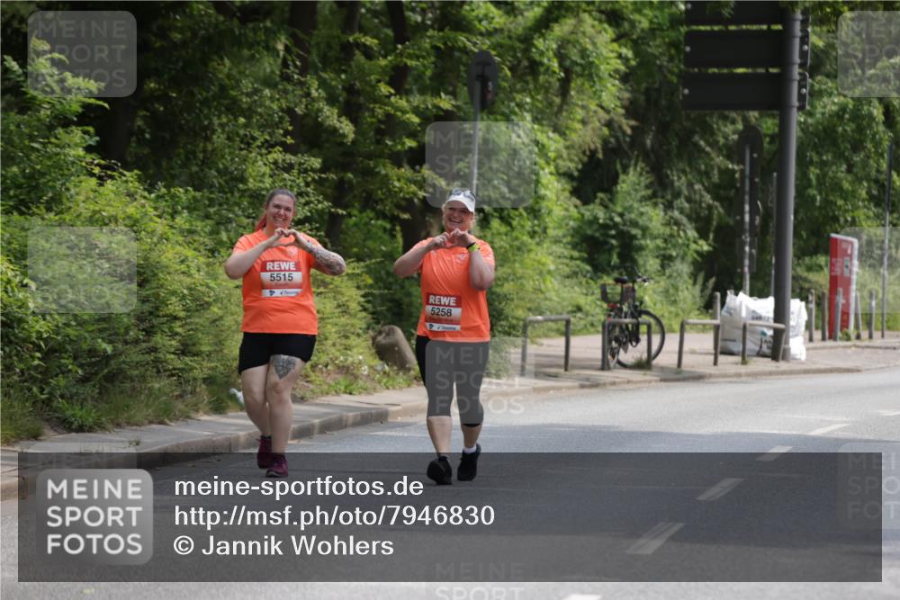 15.06.2025 - REWE Women's Run Jannik Wohlers http://msf.ph/oto/7946830 15.06.2025 10:21:29 Laufen 5515, 5258 meine-sportfotos.de