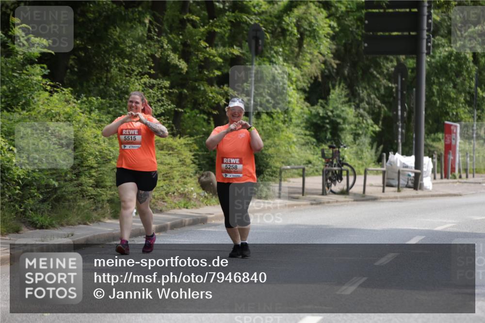 15.06.2025 - REWE Women's Run Jannik Wohlers http://msf.ph/oto/7946840 15.06.2025 10:21:29 Laufen 5515, 5258 meine-sportfotos.de