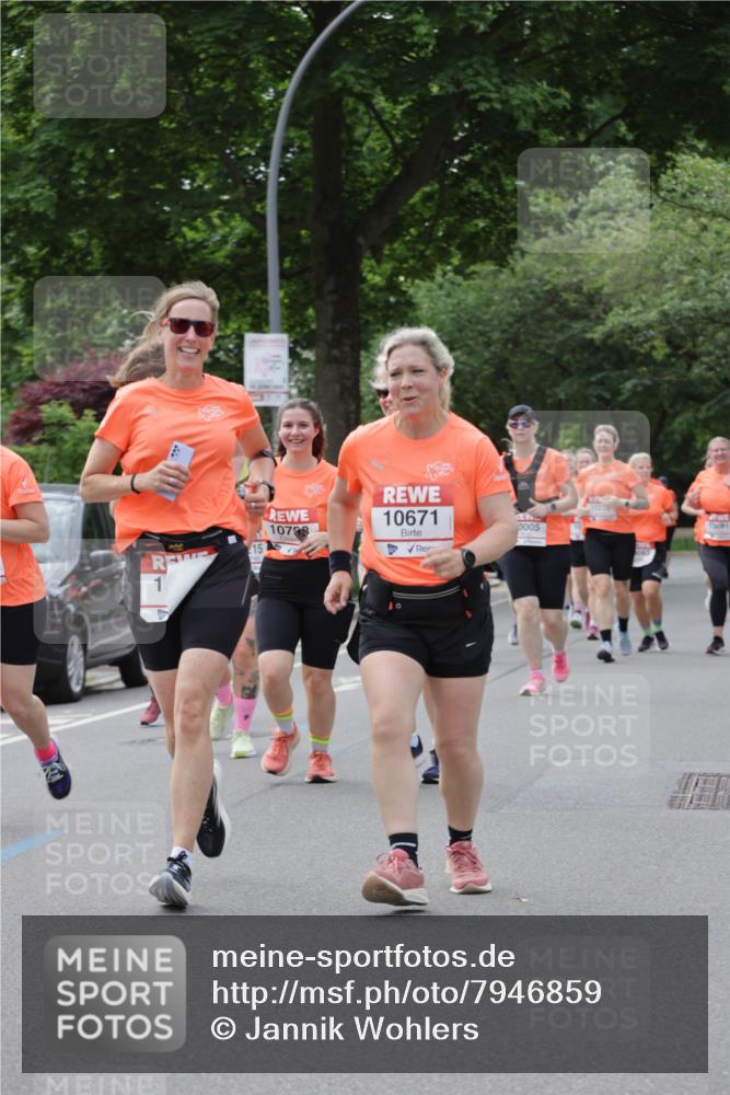 15.06.2025 - REWE Women's Run Jannik Wohlers http://msf.ph/oto/7946859 15.06.2025 08:30:12 Laufen 10671, 10788, 0005, 10081, 235, 1 meine-sportfotos.de