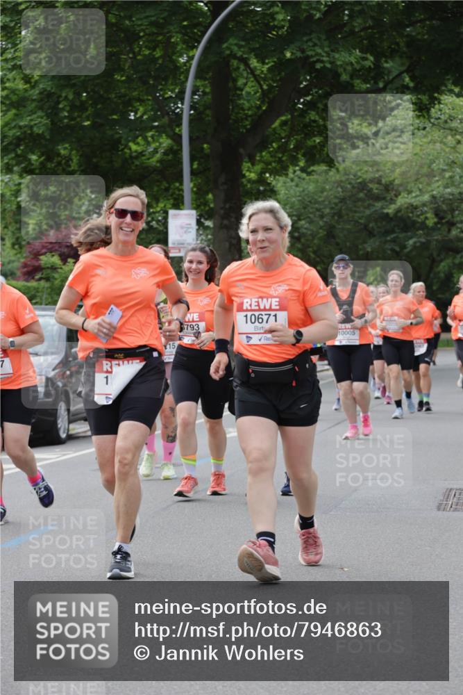 15.06.2025 - REWE Women's Run Jannik Wohlers http://msf.ph/oto/7946863 15.06.2025 08:30:12 Laufen 10671, 793, 15, 7, 1, 10005 meine-sportfotos.de