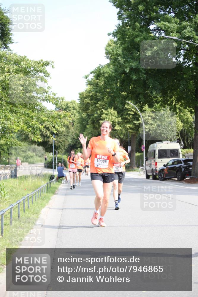 15.06.2025 - REWE Women's Run Jannik Wohlers http://msf.ph/oto/7946865 15.06.2025 09:45:16 Laufen 10868, 10014 meine-sportfotos.de