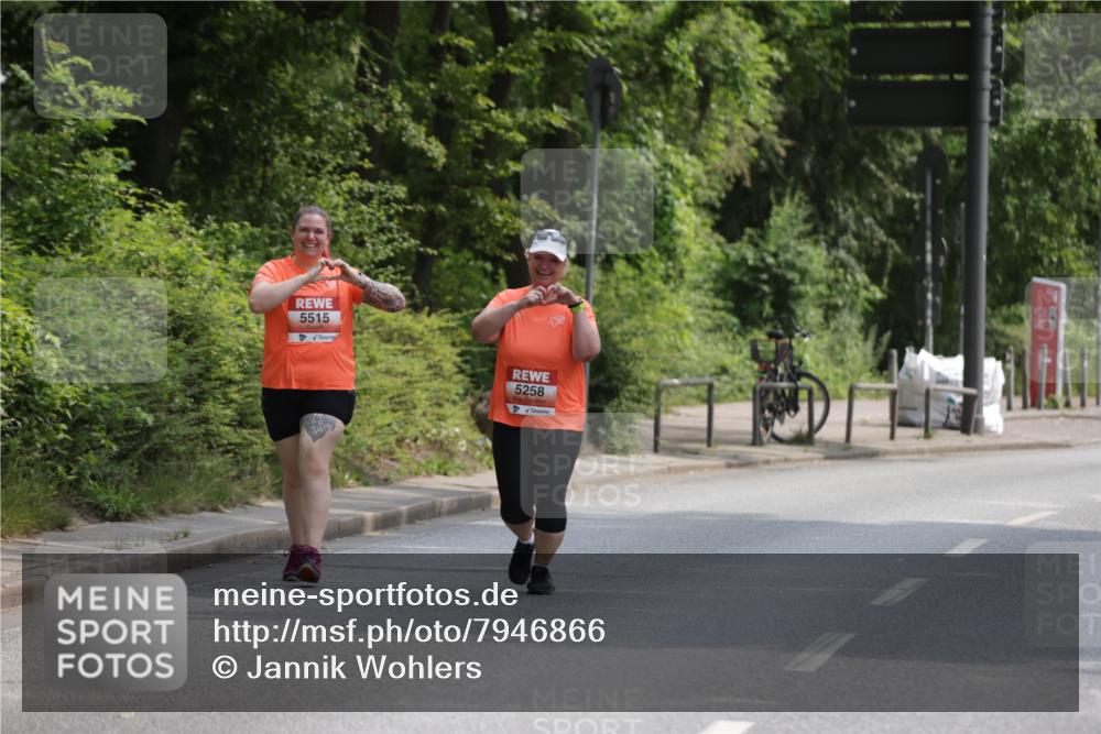 15.06.2025 - REWE Women's Run Jannik Wohlers http://msf.ph/oto/7946866 15.06.2025 10:21:30 Laufen 5515, 5258 meine-sportfotos.de
