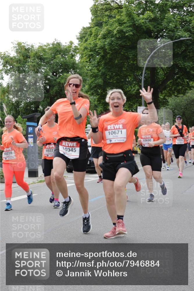 15.06.2025 - REWE Women's Run Jannik Wohlers http://msf.ph/oto/7946884 15.06.2025 08:30:13 Laufen 10227, 10345, 10671, 10228, 10690, 10005 meine-sportfotos.de