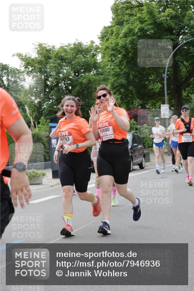 15.06.2025 - REWE Women's Run Jannik Wohlers http://msf.ph/oto/7946936 15.06.2025 08:30:14 Laufen 10793, 10690, 1058, 10005 meine-sportfotos.de