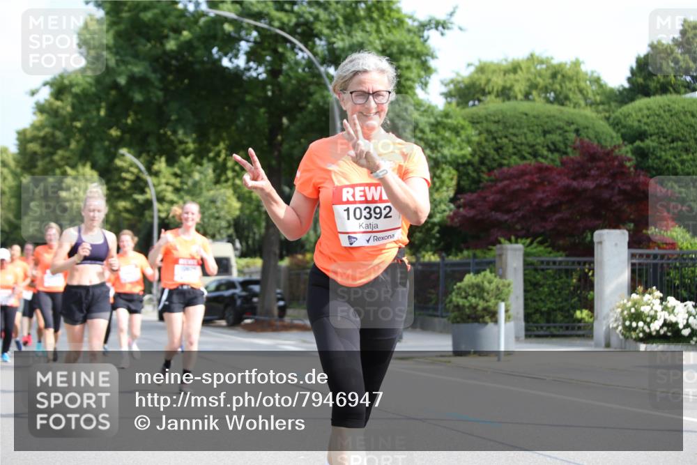 15.06.2025 - REWE Women's Run Jannik Wohlers http://msf.ph/oto/7946947 15.06.2025 09:45:32 Laufen 10392 meine-sportfotos.de