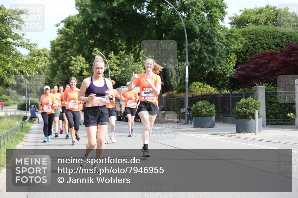 15.06.2025 - REWE Women's Run Jannik Wohlers http://msf.ph/oto/7946955 15.06.2025 09:45:33 Laufen 10055, 00, 10153, 10626, 10435 meine-sportfotos.de