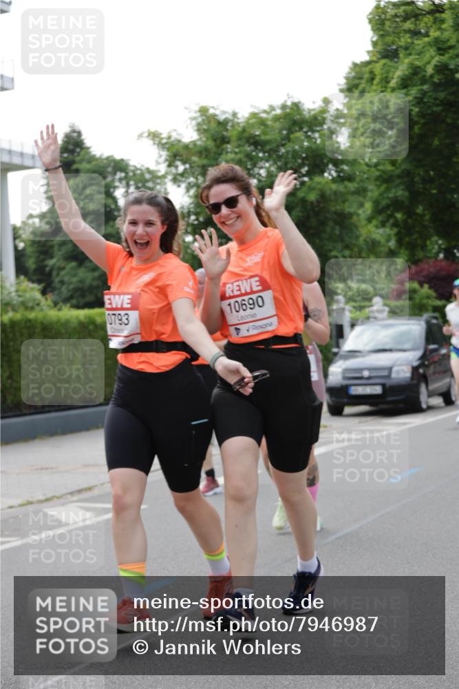 15.06.2025 - REWE Women's Run Jannik Wohlers http://msf.ph/oto/7946987 15.06.2025 08:30:15 Laufen 0793, 10690 meine-sportfotos.de