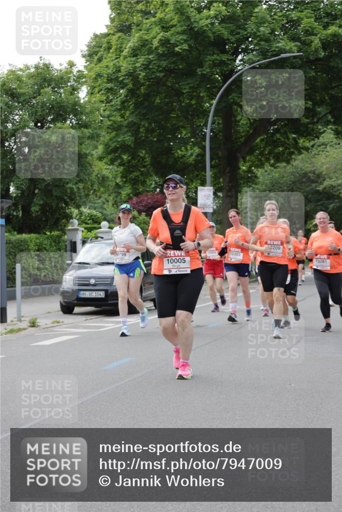 15.06.2025 - REWE Women's Run Jannik Wohlers http://msf.ph/oto/7947009 15.06.2025 08:30:16 Laufen 1043, 10005, 3209 meine-sportfotos.de