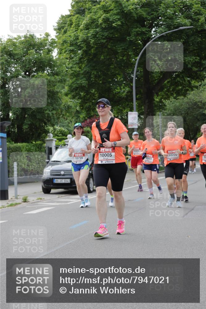15.06.2025 - REWE Women's Run Jannik Wohlers http://msf.ph/oto/7947021 15.06.2025 08:30:16 Laufen 1043, 438, 10409, 10799, 10005, 10209, 10303, 10 meine-sportfotos.de