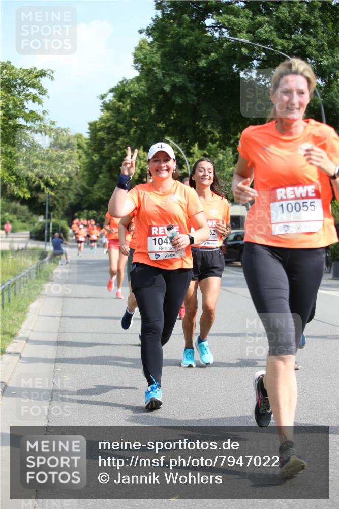15.06.2025 - REWE Women's Run Jannik Wohlers http://msf.ph/oto/7947022 15.06.2025 09:45:36 Laufen 104, 52, 10055 meine-sportfotos.de
