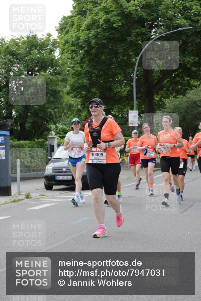 15.06.2025 - REWE Women's Run Jannik Wohlers http://msf.ph/oto/7947031 15.06.2025 08:30:16 Laufen 1043, 10799, 10005, 1020, 040, 0303 meine-sportfotos.de