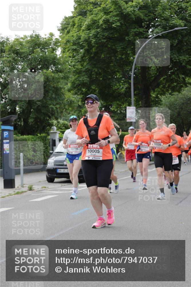 15.06.2025 - REWE Women's Run Jannik Wohlers http://msf.ph/oto/7947037 15.06.2025 08:30:16 Laufen 10, 10799, 10005, 10409, 10303, 10209, 083 meine-sportfotos.de