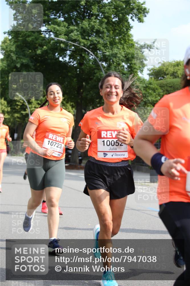 15.06.2025 - REWE Women's Run Jannik Wohlers http://msf.ph/oto/7947038 15.06.2025 09:45:38 Laufen 10723, 10052 meine-sportfotos.de